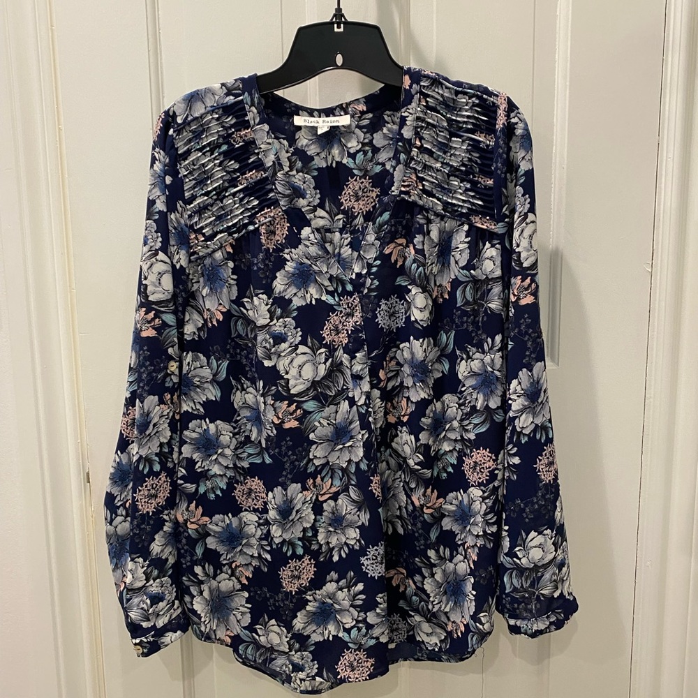 Black Rainn Stitch Fix Blouse